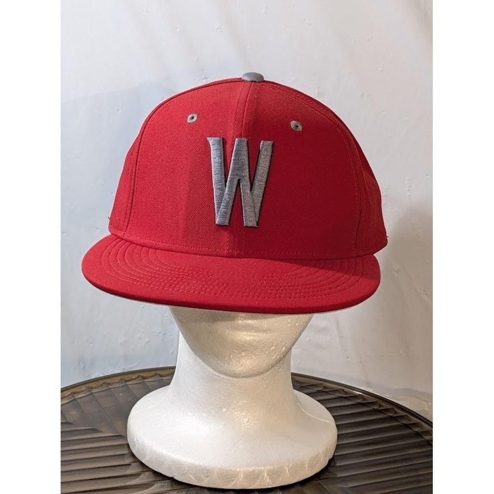 Nike True Dri-FIT Team Baseball Hat Red Grey Block W Fitted High Crown Cap